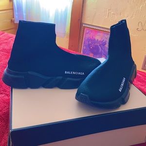 Balenciagas Women’s Speed shoes, Great Quality were given as a gift